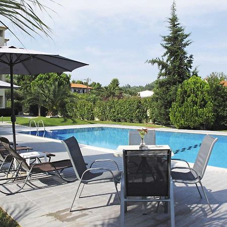 Hotel Azur Kриопиги Екстериор снимка