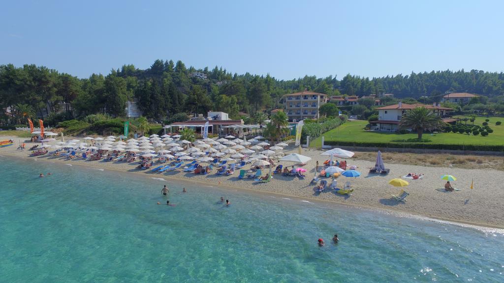 Hotel Azur Kриопиги Екстериор снимка