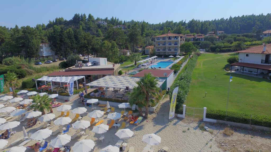 Hotel Azur Kриопиги Екстериор снимка