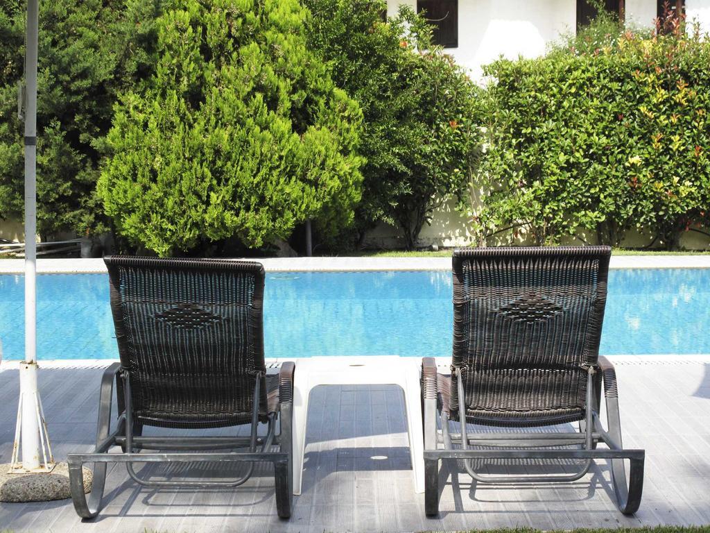 Hotel Azur Kриопиги Екстериор снимка