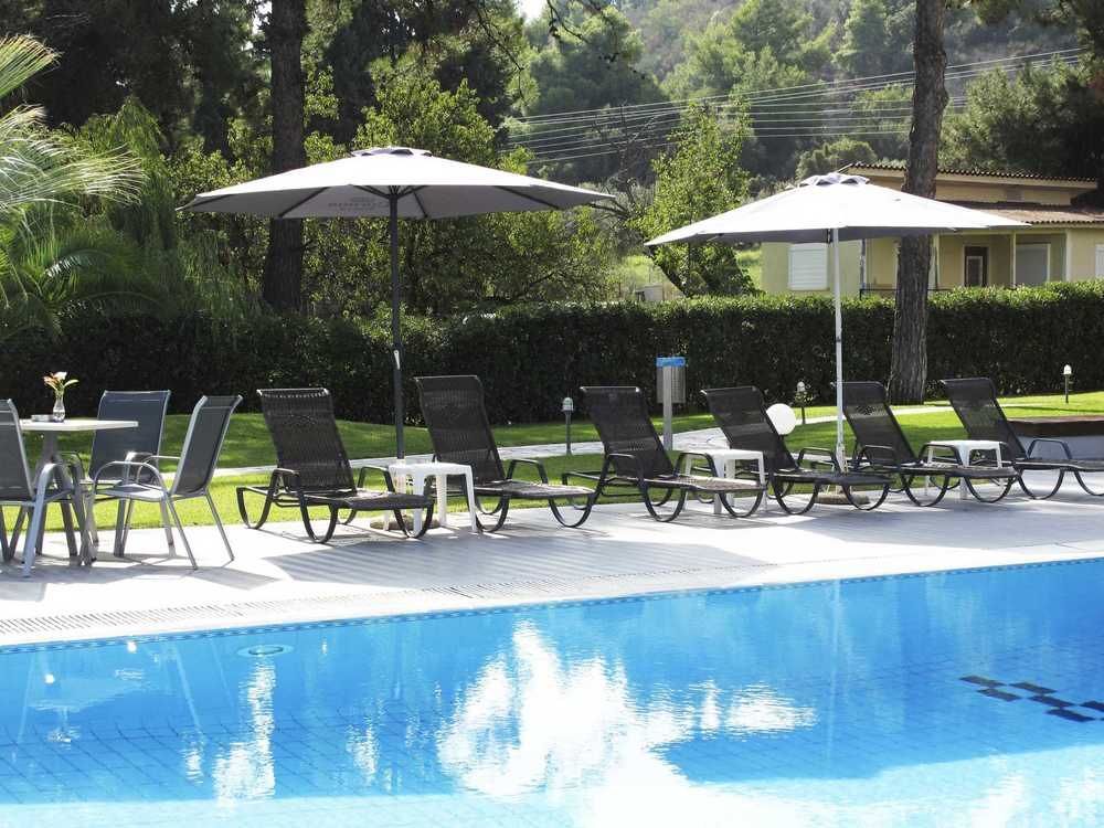 Hotel Azur Kриопиги Екстериор снимка