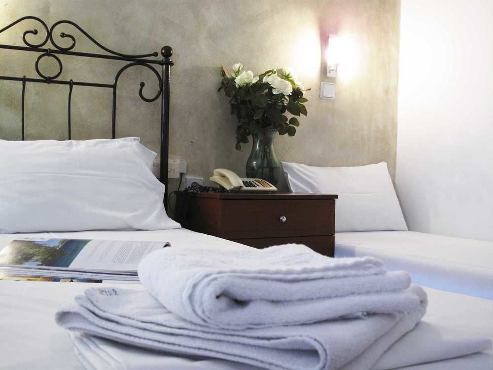 Hotel Azur Kриопиги Екстериор снимка